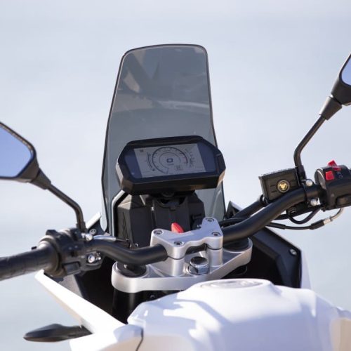 Rieju-5-Aventura-125-Concessionnaire-Freebikes-Visuel_